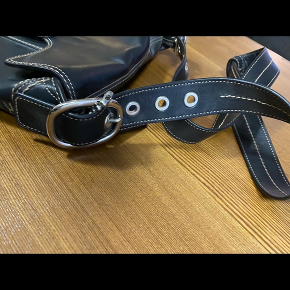 Genuine Coach shoulder bag NEVER USED - Picture 4 of 7